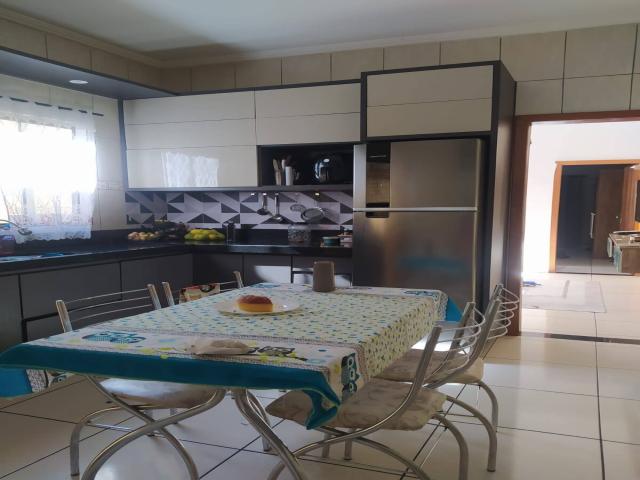 #3 - Casa para Venda em Taubaté - SP