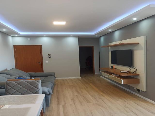 #12 - Apartamento para Venda em Taubaté - SP - 2