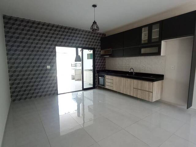 #87 - Casa para Venda em Tremembé - SP - 2