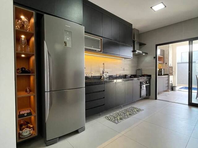 #90 - Casa para Venda em Tremembé - SP - 2