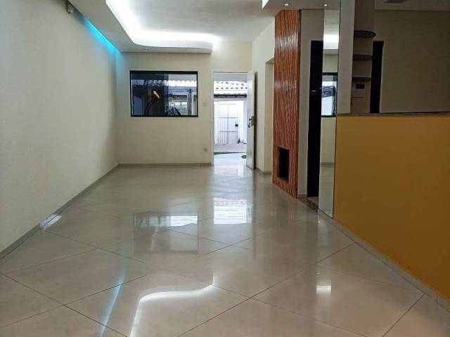 #99 - Casa para Venda em Taubaté - SP - 2