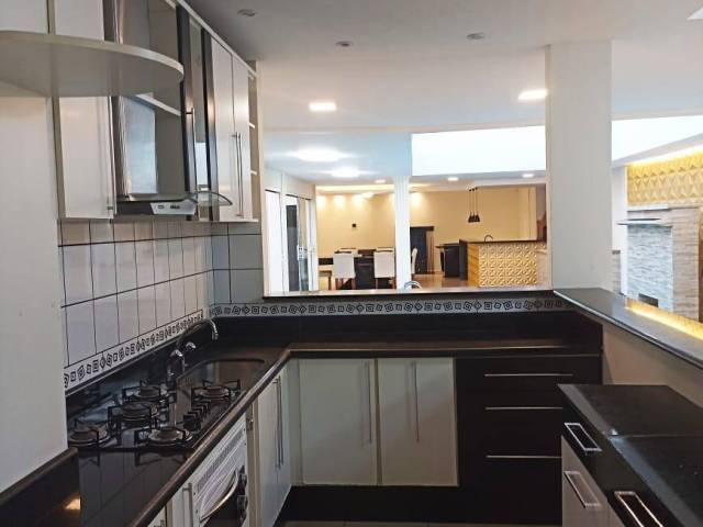 #99 - Casa para Venda em Taubaté - SP - 3