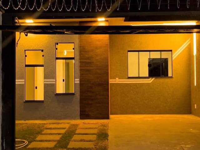 #127 - Casa para Venda em Taubaté - SP - 2